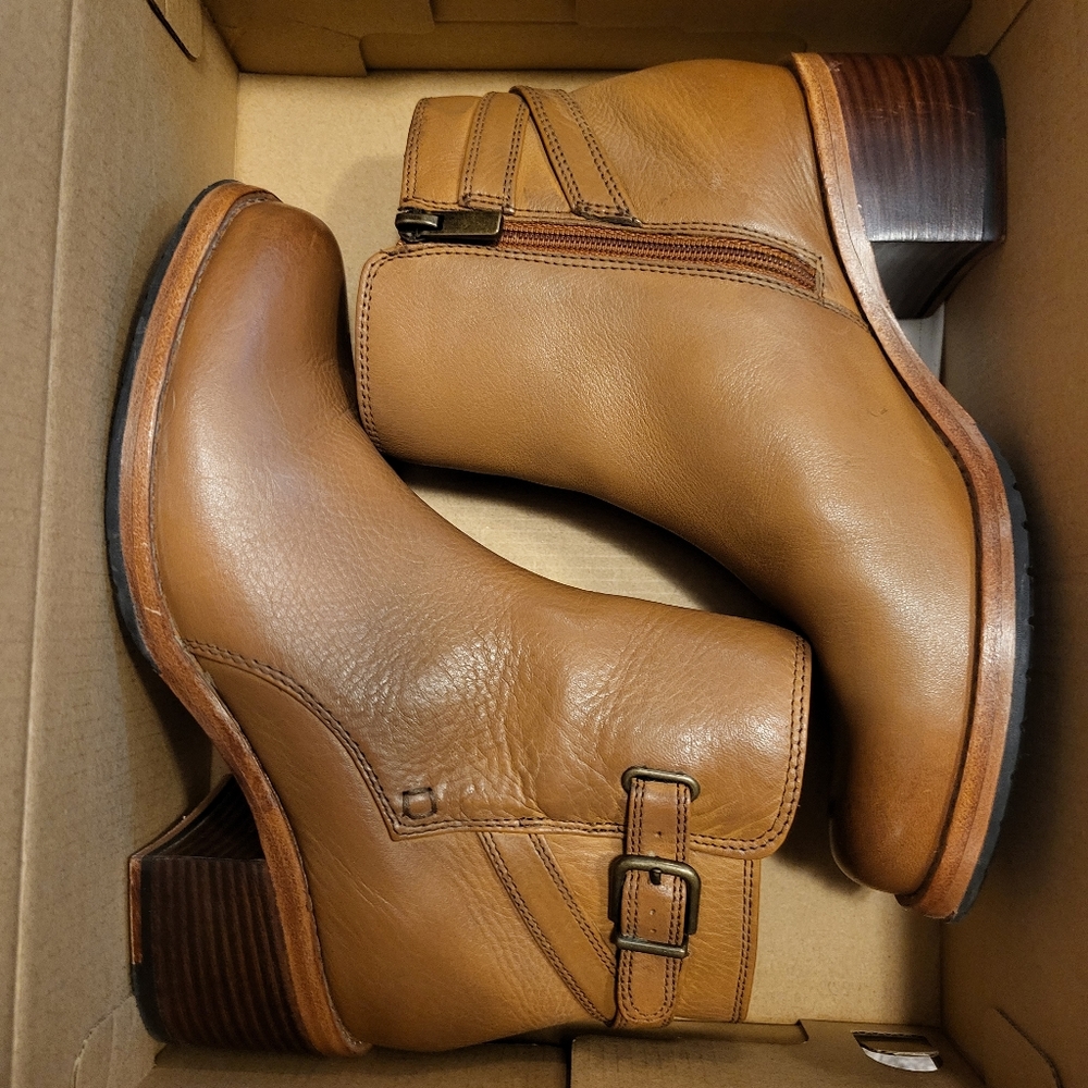 Clarks Tan Leather Ankle Boots